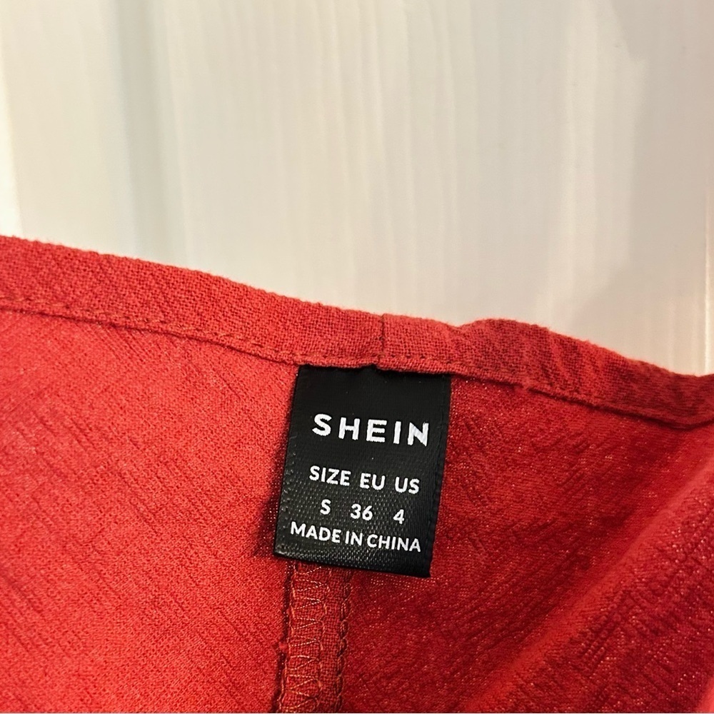 Red Pocket Overall Romper Jumpsuit Size Small - Picture 3 of 4